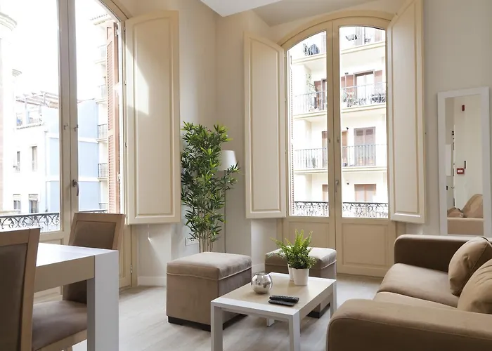 Apartamentos Pinar Malaga Centro - Carreteria