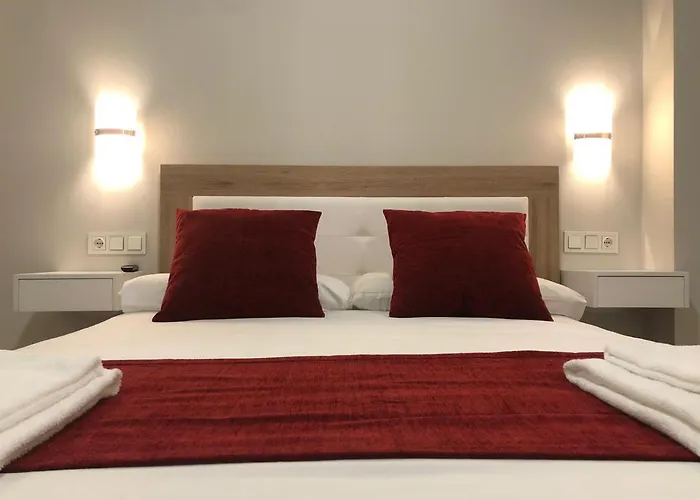Apartamentos Pinar Malaga Centro - Carreteria